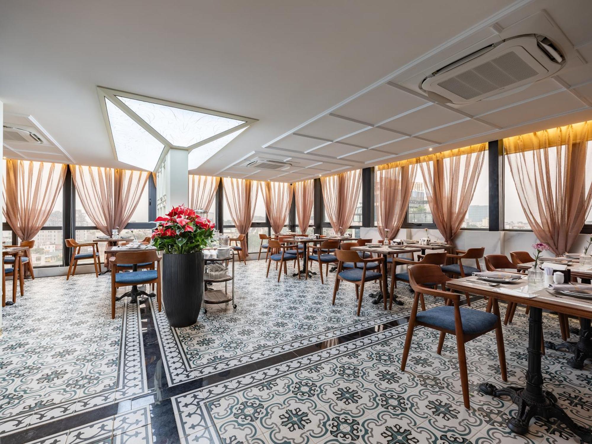 L'Signature Hotel & Spa Hanoi Exterior photo