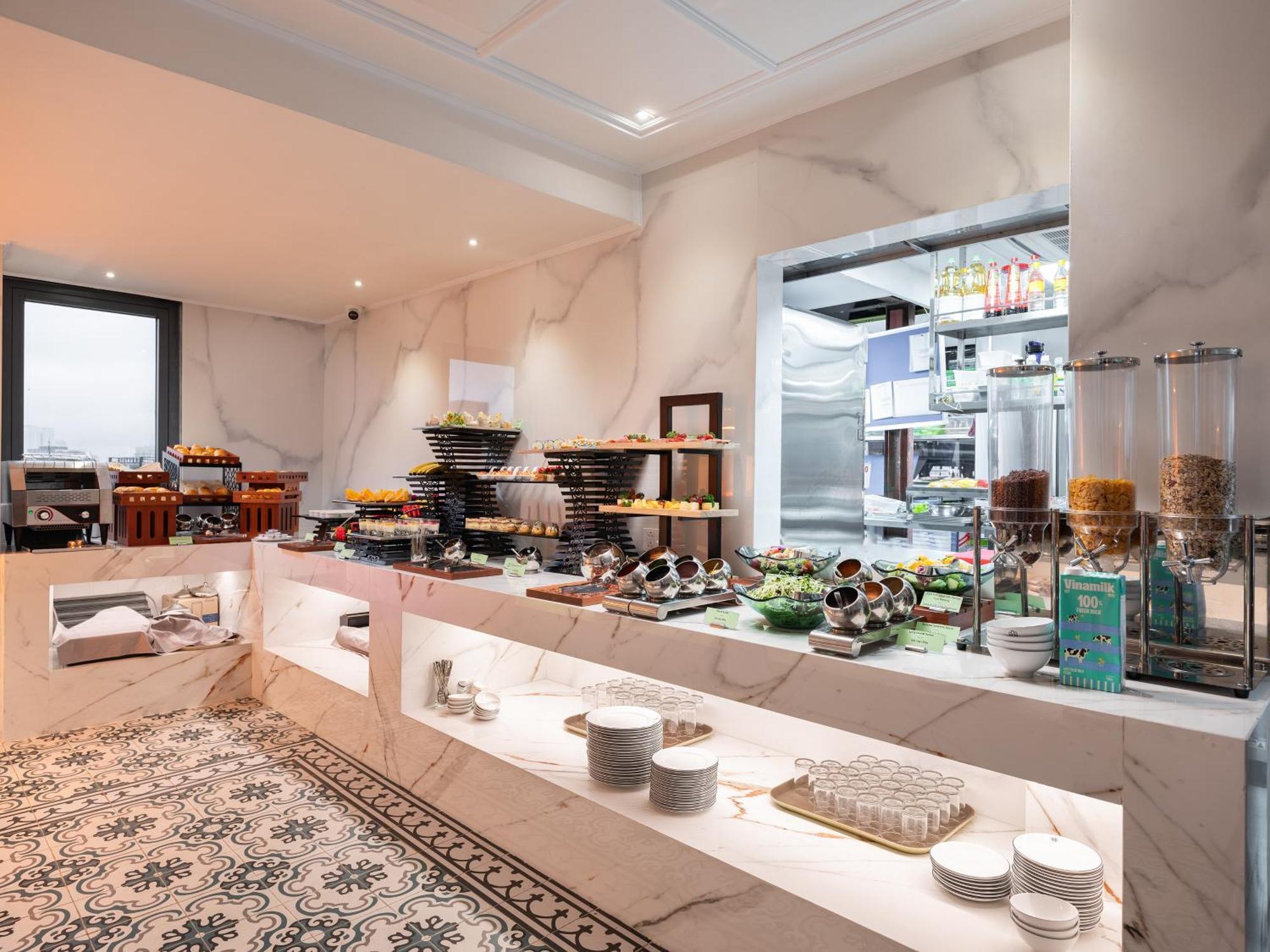 L'Signature Hotel & Spa Hanoi Exterior photo